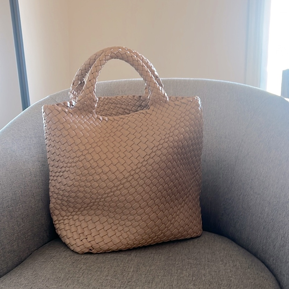 Woven tote
